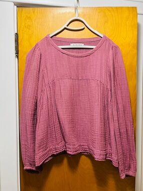 XiRENA Mauve Long-Sleeve Peasant Top